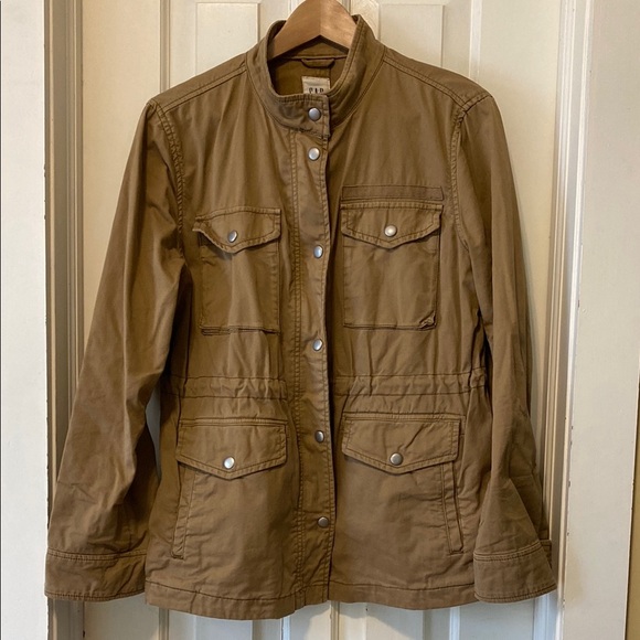 GAP Women’s Oversized Tan Utility Jacket with Stand-Up Collar Zipper Pockets - Picture 1 of 14